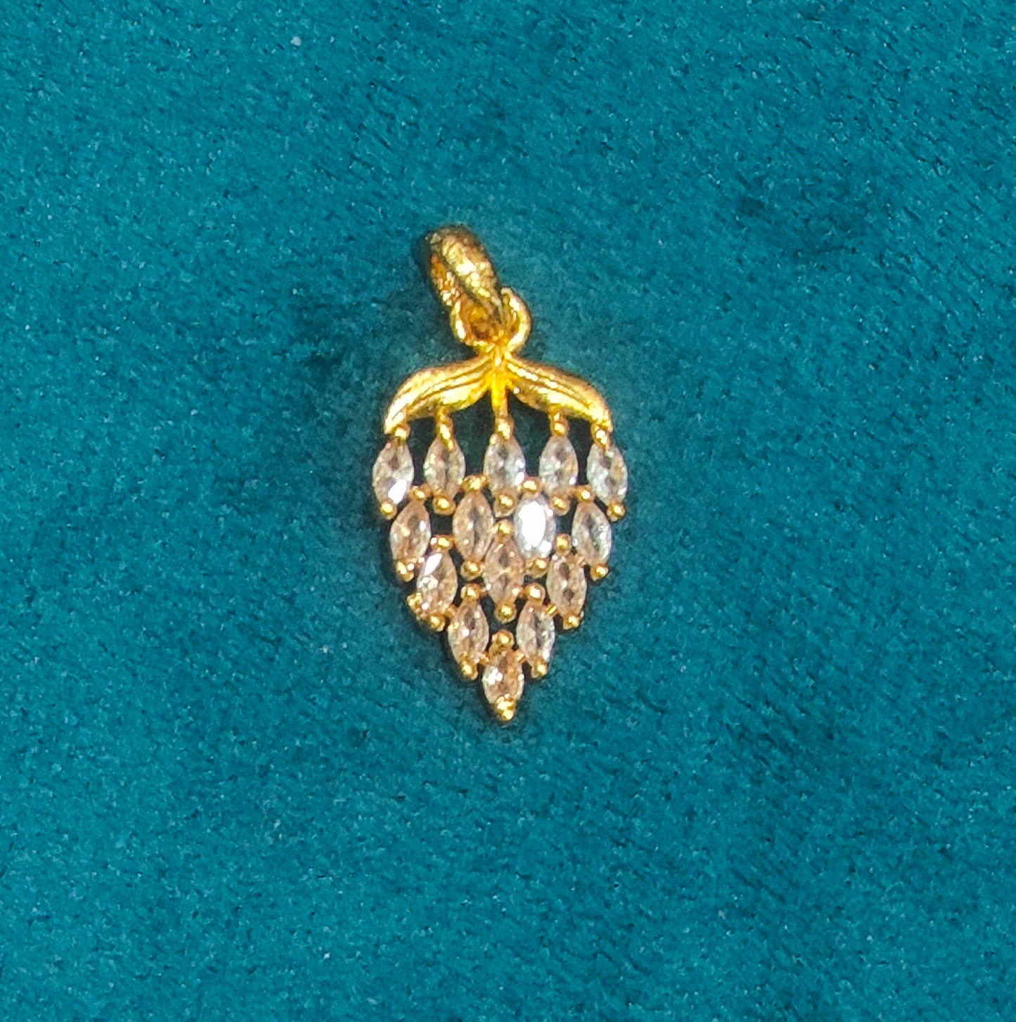 wineyard_locket