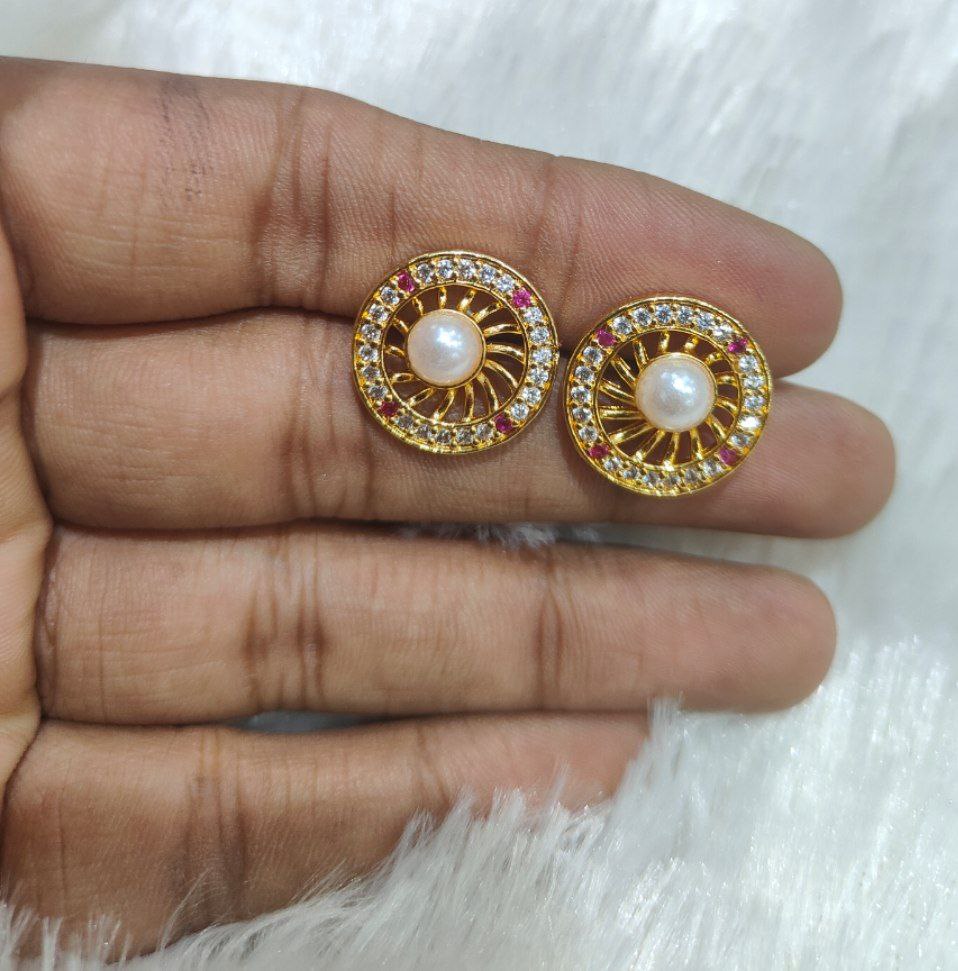 EARRING